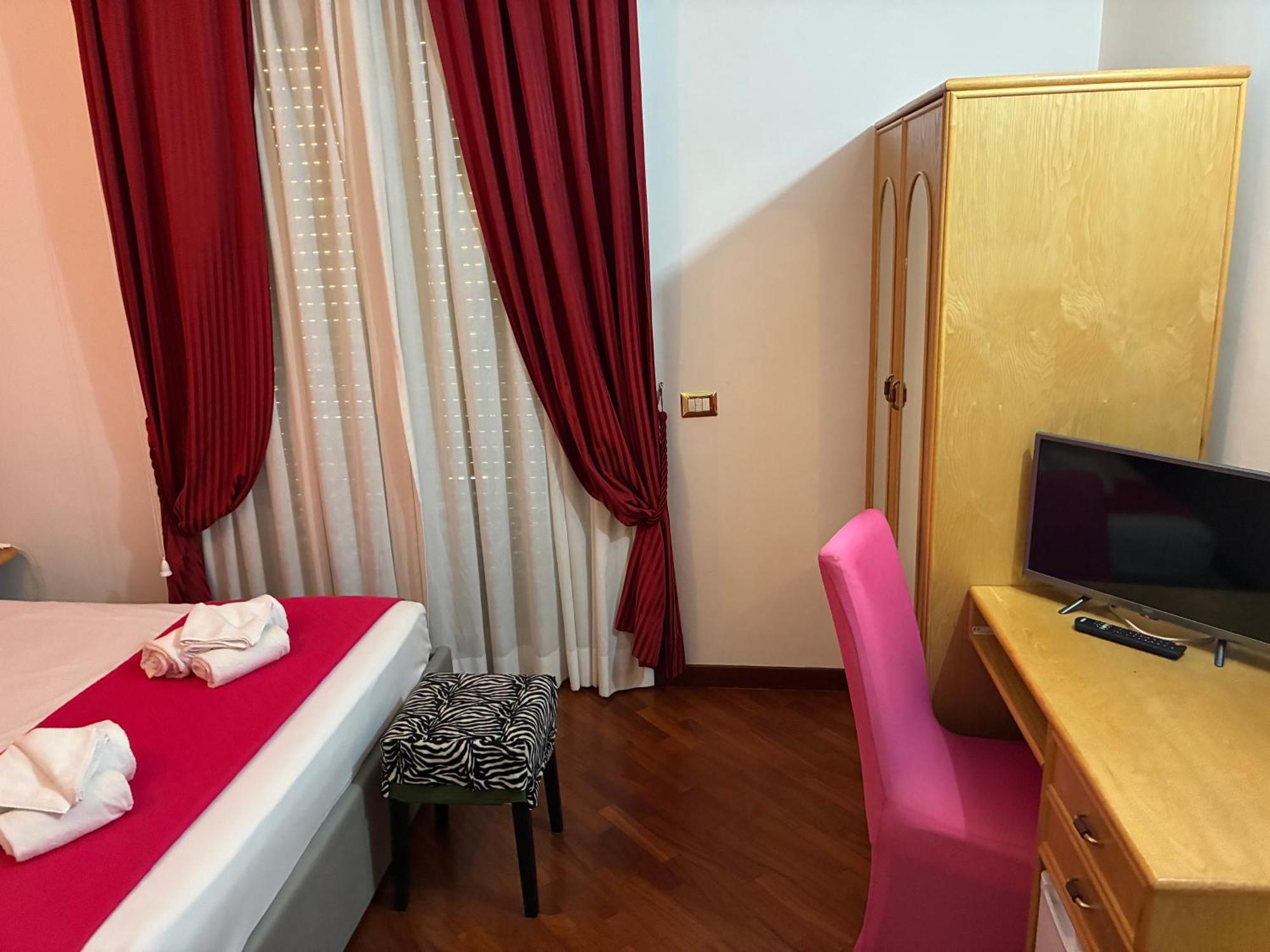 B&B Rifugio Di Roma Upon Metro B Pvt Bathroom Pvt Balcon — Photos 1